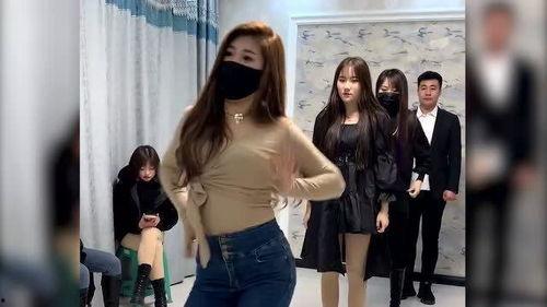 四大网红跳街舞,四大网红引领潮流，舞动街头风采