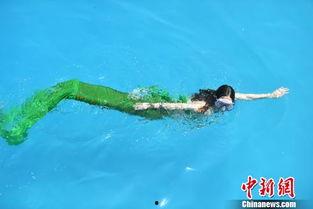 重庆网红泡泡美人鱼,水下梦幻奇遇记