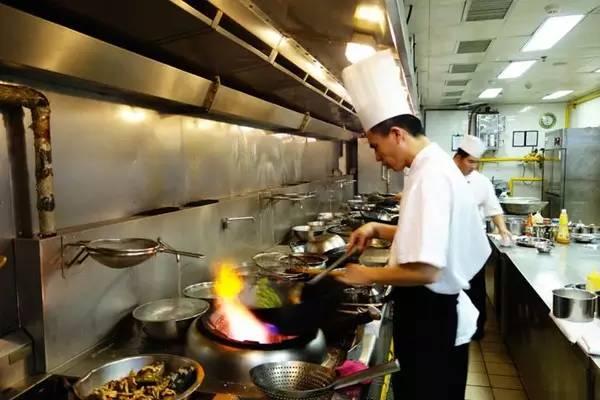 西安头条餐厅厨师待遇,揭秘餐厅厨师的高薪待遇与职业发展之路