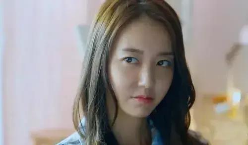 女明星被r小说,R小说背后的真实故事